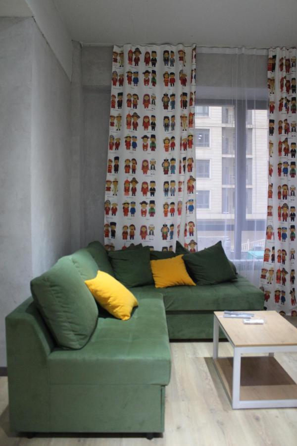 Izzzi Hostel Bishkek Exterior photo